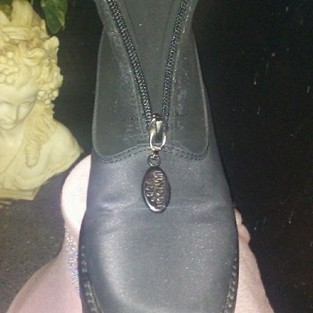 London fog ankle water resistance boots worn once